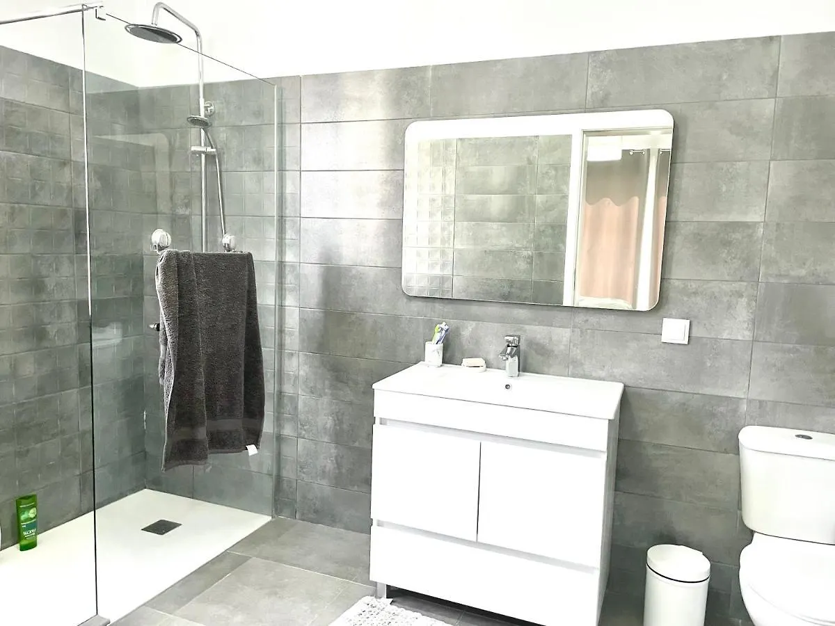 בית נופש ארקו דה קלחטה Casa Yeni Modern Two Bedrooms